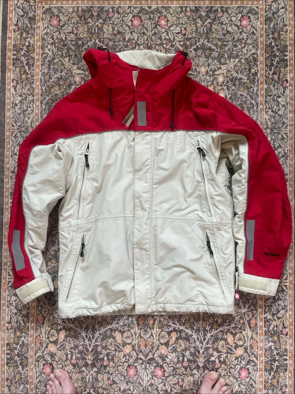 The North Face HyVent hooded heavy Men’s jacket Small red/white